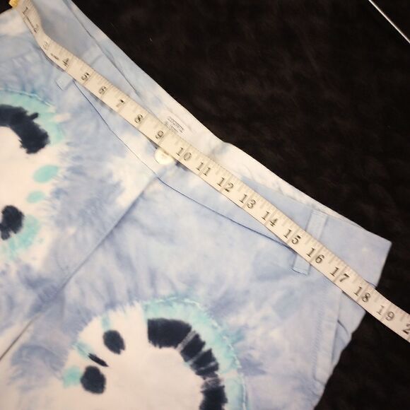 Crown & Ivy tie dye shorts - Picture 7 of 11